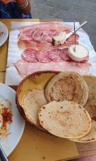 Aragosta d'Oro: Complimentary bottle of wine - Image 4